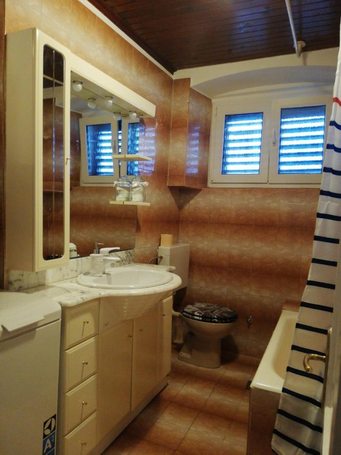 Apartman R&R,3 Room Apartman In The Center 시베니크 외부 사진